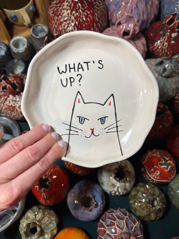 Тарелка с котом и надписью «What's up?»(Как дела?) — фото 1